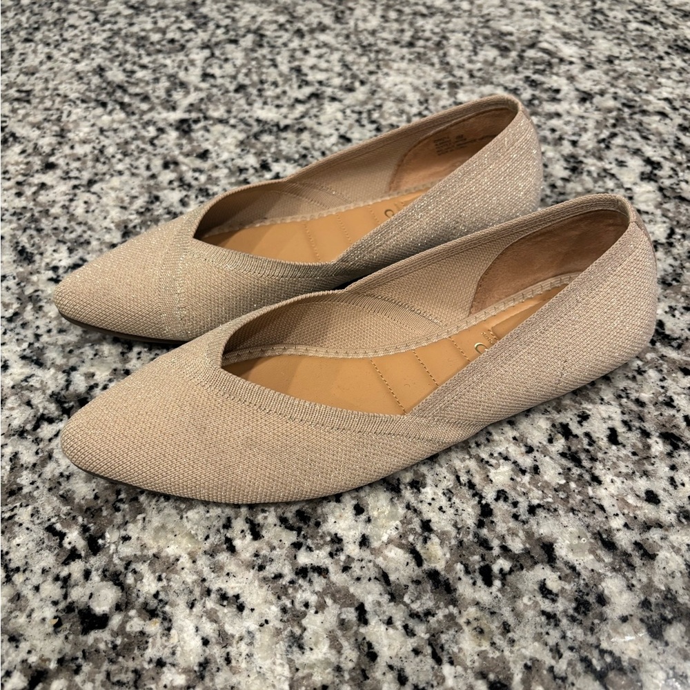 Kelly & Katie Slip On Pointed Toe Flats Gold Sparkle Sz 8